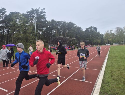 Ar lietu sejā un gribasspēku sirdī – noslēdzas skolu sporta sezona