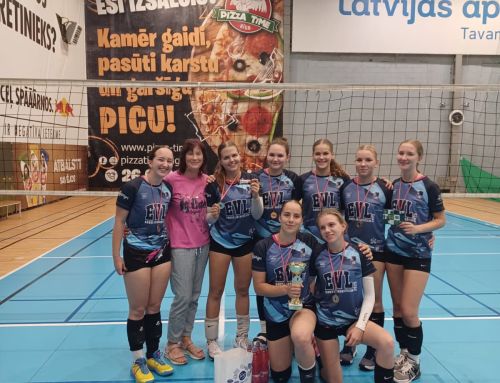 U-17 volejbolistes sezonu sāk ar sudraba medaļām