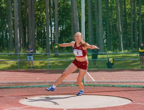 Agnese Bērziņa vēlreiz “pārrakstījusi” Latvijas U16 rekordu diska mešanā