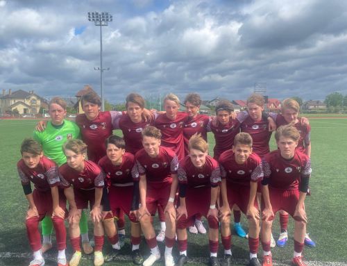 Latvijas Jaunatnes čempionātā U13 un U15 futbolistiem vienīgi uzvaras un neizšķirts