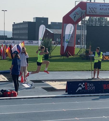 7a77a33a-bce8-4cef-8760-df926ca57b78