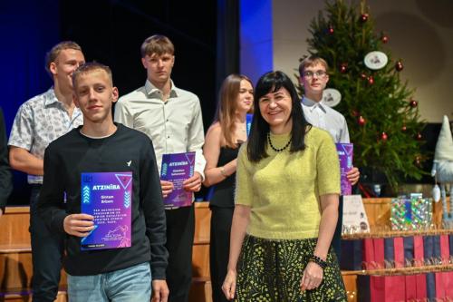 183115decembris-10-2025