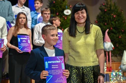 183301decembris-10-2025