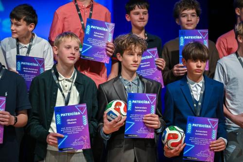 190157decembris-10-2025