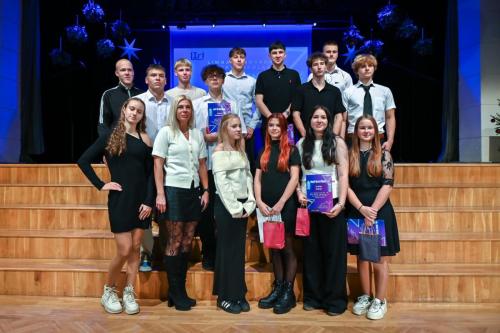 204852decembris-10-2025