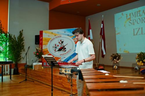 125900junijs-11-2025