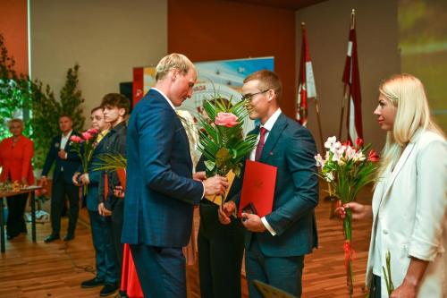 140552junijs-11-2025