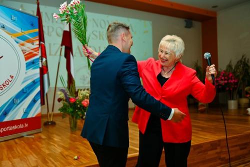 141025junijs-11-2025