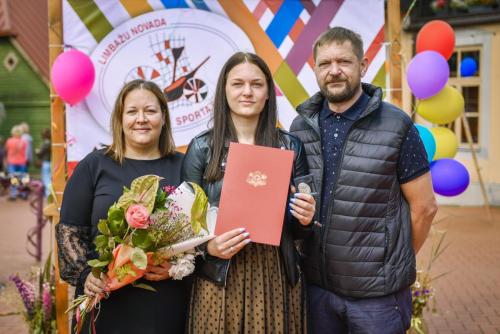 141247junijs-12-2024