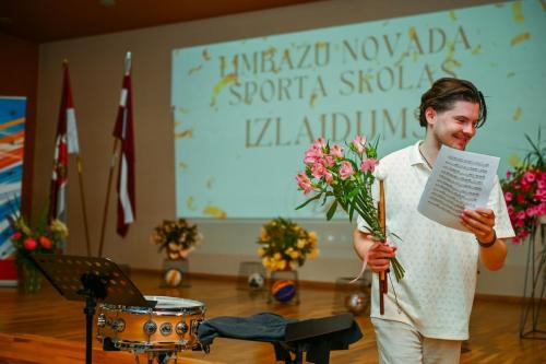 141406junijs-11-2025