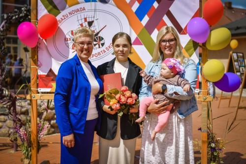 142155junijs-12-2024