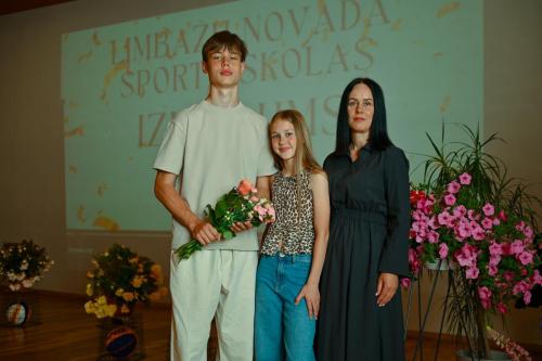 142911junijs-11-2025