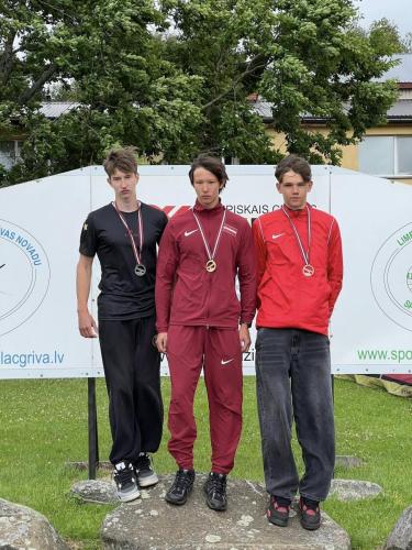 513891881 1043598871318669 1430949216519233874 n