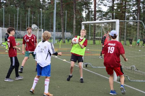 ln-skolu-futbols-staicele-2025-09-18-098