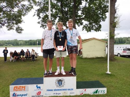 Pērnavas atklātās sacensībās smaiļošanā un kanoe airēšanā 9.posms