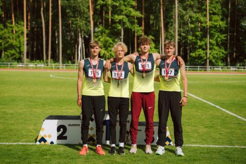 x54r9zdgwvub7kg95lx9 (1)