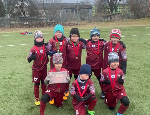 “Mazie meistariņi” no Valgas pārbrauc ar futbola čempionu titulu