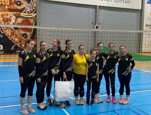 Mūsu U-14 volejbolistēm spraigi notikumi EVL turnīrā