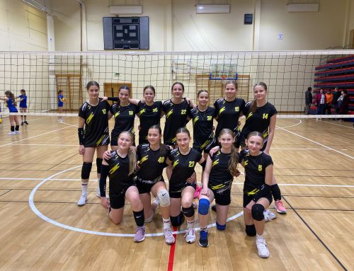 Divas spēles — divas uzvaras U-13 volejbolistēm Latvijas Jaunatnes čempionātā