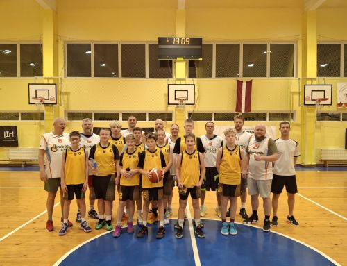 Tēvi un dēli tiekas basketbola laukumā
