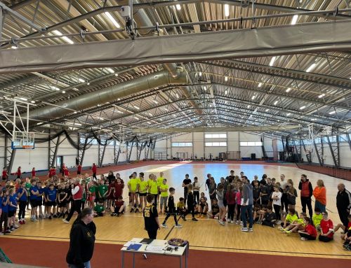 Aizvadītas skolu sporta sacensības stafetēs