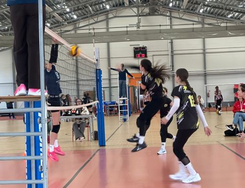 Spraigas spēles jaunatnes čempionātā U13 volejbolistēm, izšķirošās cīņas vēl priekšā